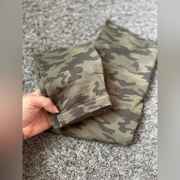 Women’s Spanx Look At Me Now Leggings Green Camo Size XL - Picture 6 of 7